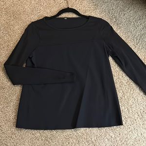 Lululemon size 4 black long sleeve top